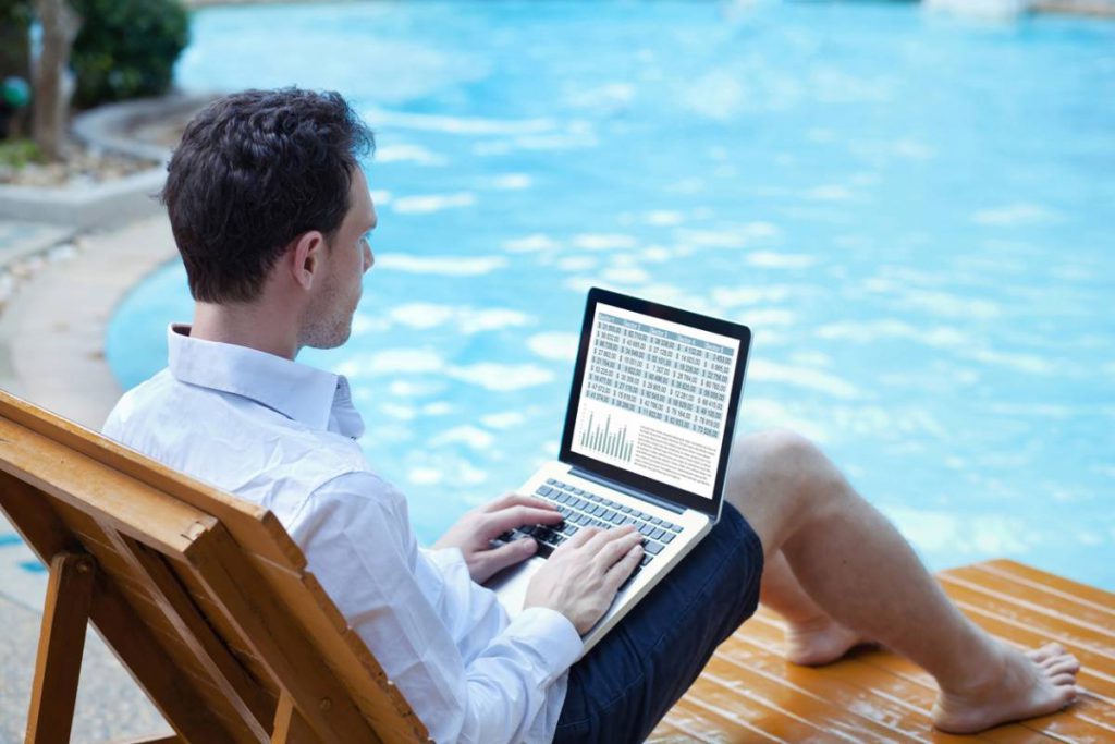 Comment choisir une pompe à chaleur pour piscine hors sol ?